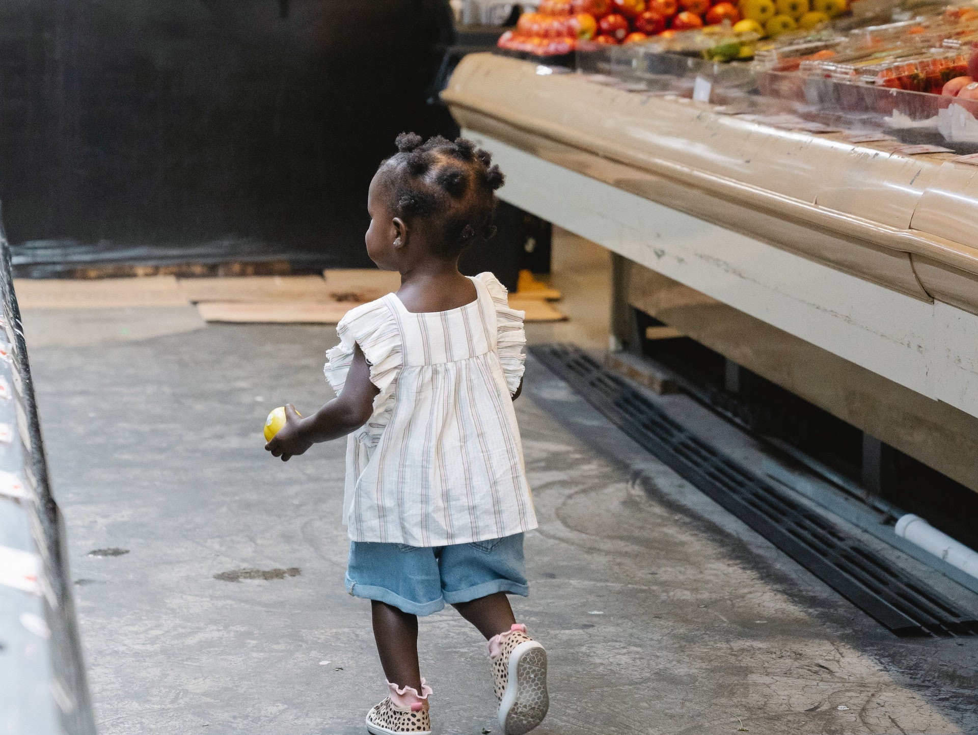 Kind-Mädchen-Supermarkt-pexels.jpg